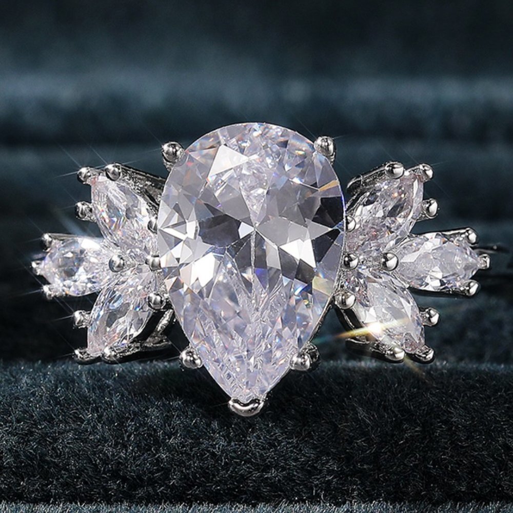 💥Beautiful Water Drop With Leaf Crystal Pure CZ Silver Pear Wedding Ring, K800